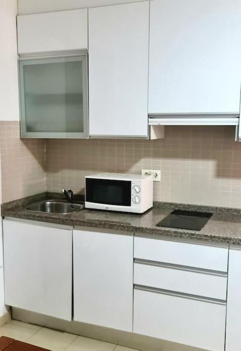 Estudio Moderno Gran Via Apartment