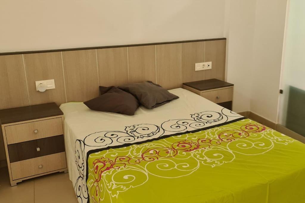 Estudio Moderno Gran Via Apartment *